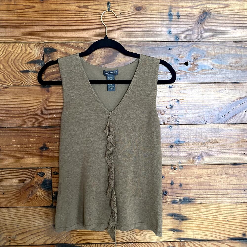 Banana Republic silk sleeveless blouse size medium